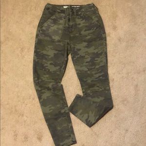 Camo high rise jegging